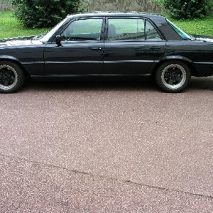 101_Black AMG 6.9 2.jpg