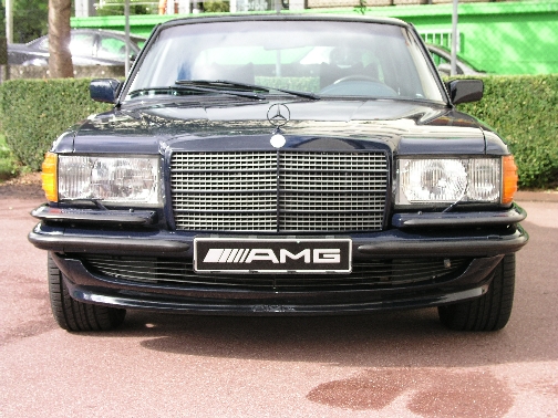 100_Black AMG 6.9.jpg